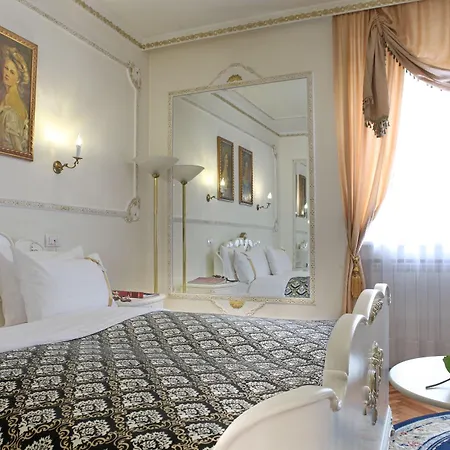 Отель Queen's Astoria Design Белград