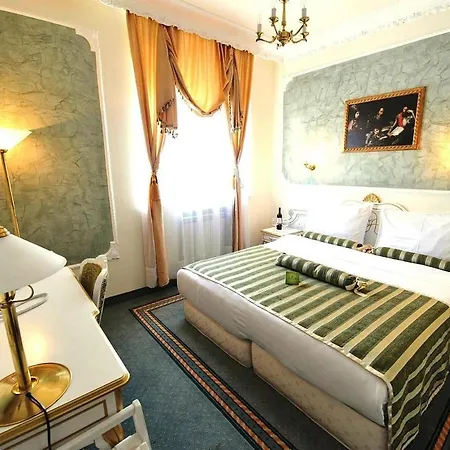 Queen's Astoria Design Белград