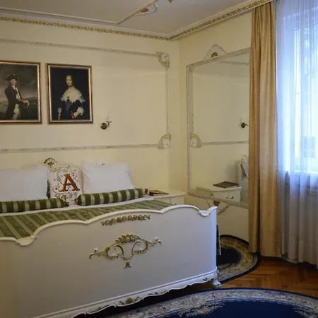 Отель Queen's Astoria Design Белград