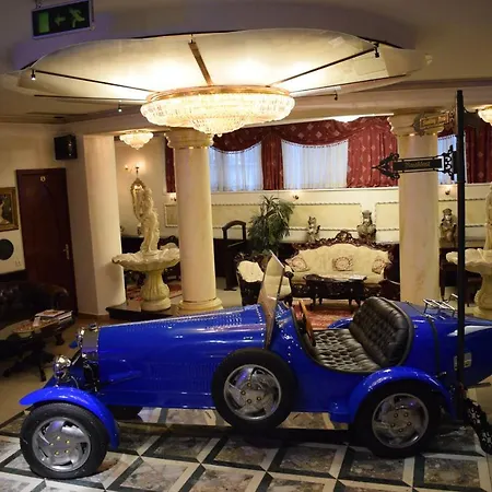 Отель Queen's Astoria Design