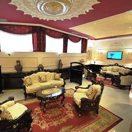 Отель Queen's Astoria Design Белград
