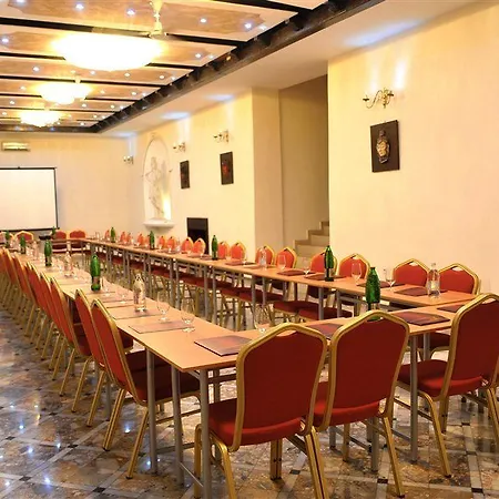 Queen's Astoria Design Белград