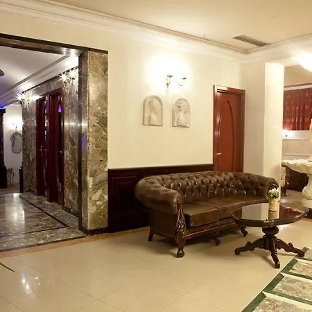 Отель Queen's Astoria Design Белград