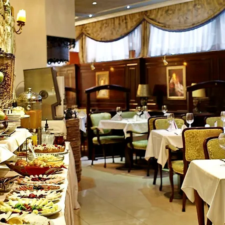 Отель Queen's Astoria Design Белград