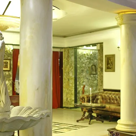 Queen's Astoria Design 4* Белград