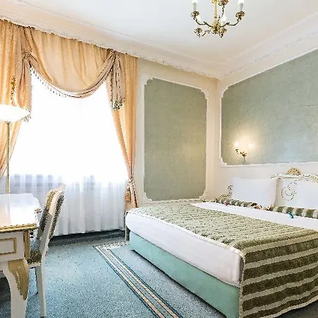 Queen's Astoria Design Белград