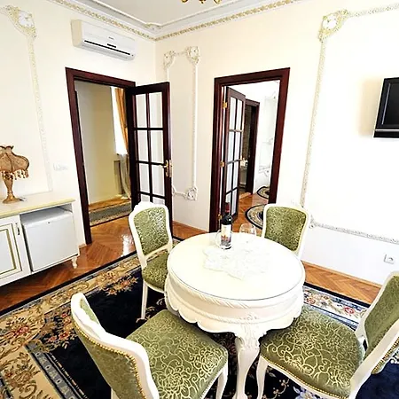 Отель Queen's Astoria Design Белград